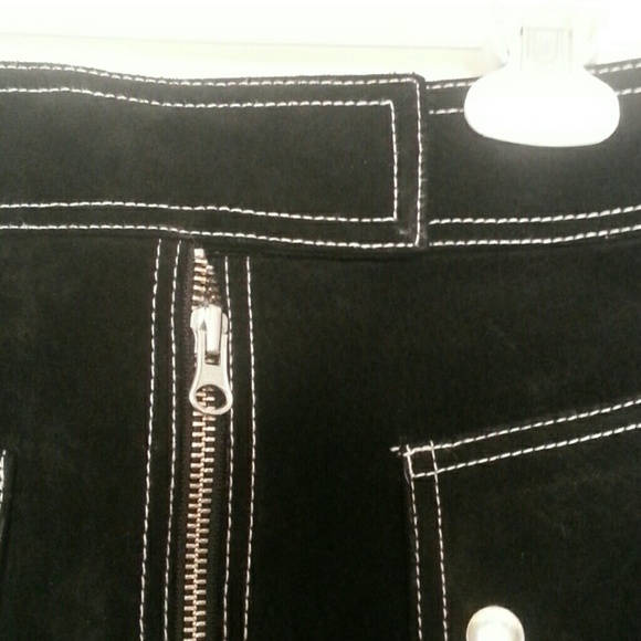 Genuine suede patch pocket 70s style skirt - Picture 2 of 3